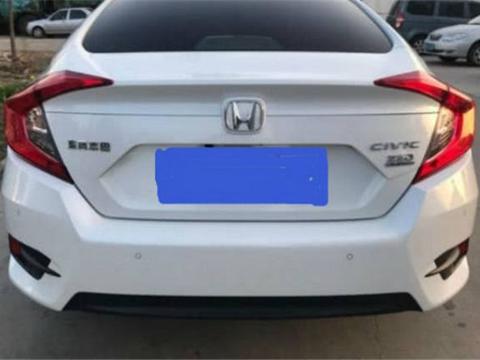 安徽一男子花15万买本田思域，打开车门时，车内一物不禁逗笑网友