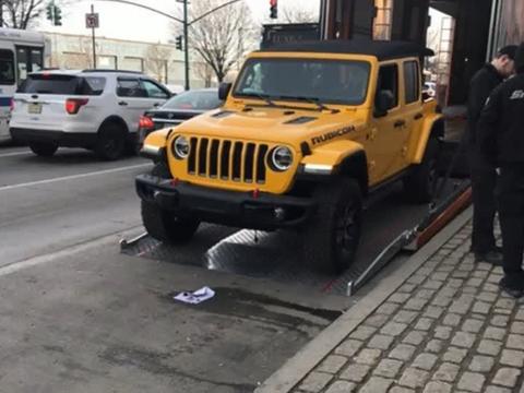 外形很拉风 JEEP牧马人半敞篷版实车曝光