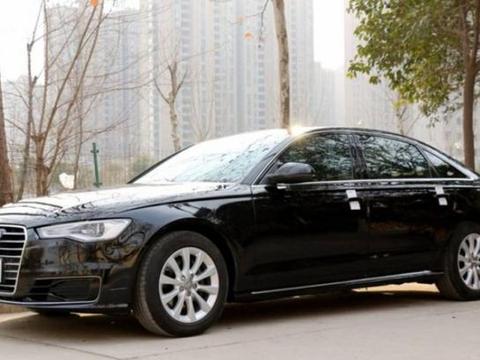 落地价45万，现在只需32万，没开多久掉价13万，车主几天睡不着觉