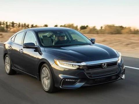 本田新款B级车太美，内饰比思域豪华，油耗仅4L，买雅阁后悔了！