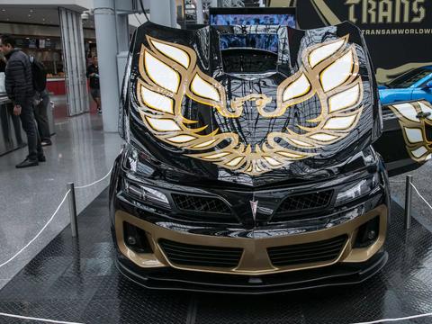 我们很高兴马自达6得到了苹果的车载系统和安卓操作系统