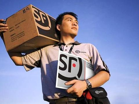 他1209亿身价，飞机10多辆！却只有一辆300多万的路虎揽胜代步！