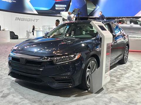 本田又要火了！15万的混动家轿，帅过十代雅阁，百公里不到5个油