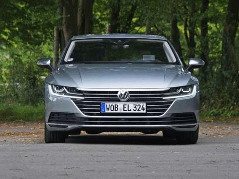 2018年大众汽车的压轴车型，比奥迪A5漂亮，25万起是下一辆街车