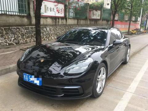 桂车友花182万提保时捷Panamera 4S，坦言就喜欢它的440匹大马力