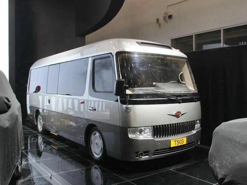 真正的王者，唯一叫板埃尔法，是“红旗L6”还是丰田考斯特？