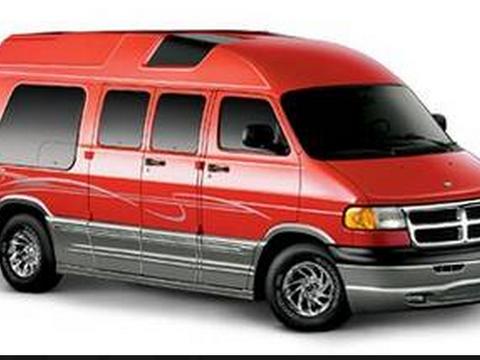 3位功夫之王座驾曝光了，看到李小龙的座驾，成龙也认输了