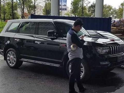 5米2长的国产顶级豪车，车头9条龙护身，揽胜见了都要没底气