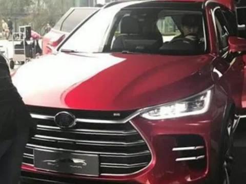 红色的比亚迪唐实车 颜值真爆表