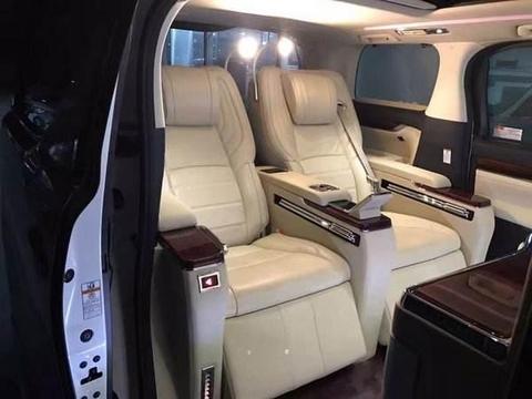 虽然是日系车, 但是加价20万都买不到, 比奔驰更奢华