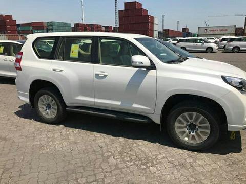 最新款丰田柴油霸道17款中东版柴油霸道