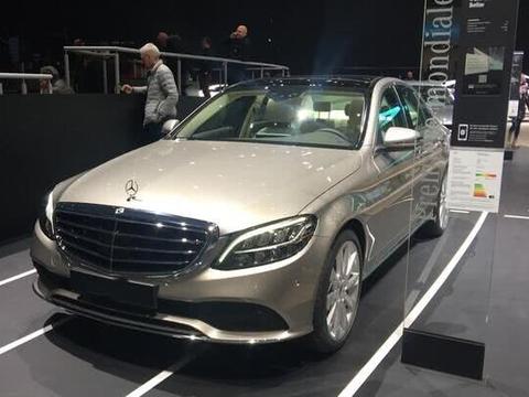 30万的小“迈巴赫”迎来改款,看它却有100万档次！