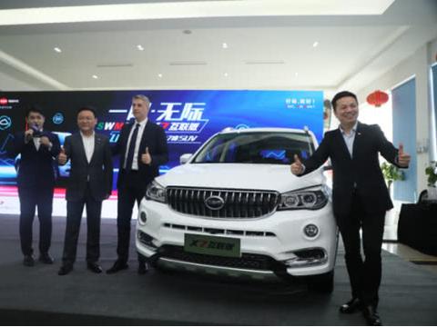 互联网+人工智能 SWM斯威X7互联版稳步提升