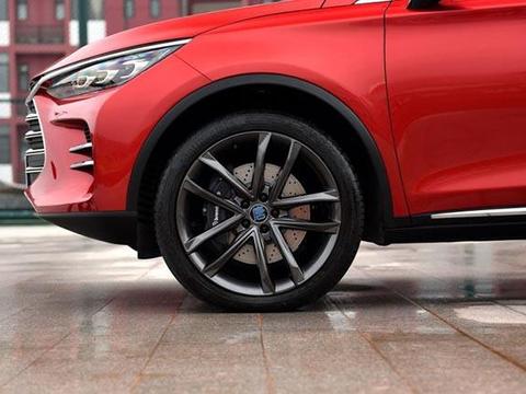 终于要上市了！比亚迪新SUV比汉兰达漂亮，4.5秒破百，才2毛油耗