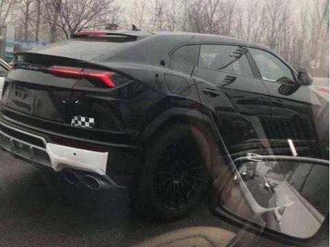 国内首台兰博基尼SUV现身街头