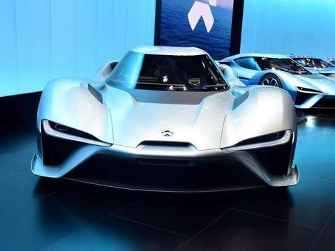 大灯眯成一条线, 汽车就好看了?