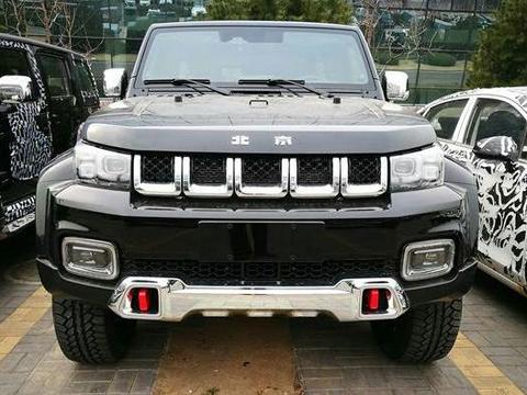 北汽这次终于开窍了！新车外观比普拉多霸道，硬顶配四驱仅16万