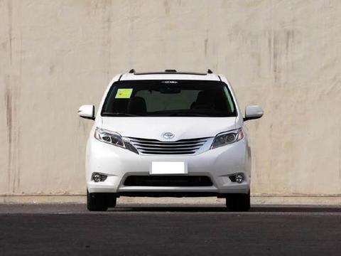 整车进口，V6配四驱，舒适度不输埃尔法，同是丰田却便宜一半多