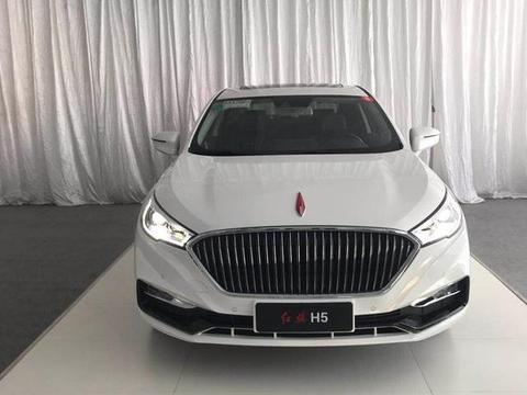 红旗H5白色实车到店，气场不输雅阁帕萨特，15万起售能火？