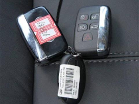 广西一男子35万买二手车路虎揽胜，借给亲戚后，加油时差点出错！