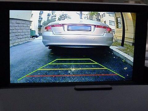 倒车影像越修越坏，车主投诉获赔偿