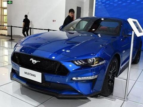 最帅撩妹王！开出去回头率200%，314马力+10AT，只卖顶配A4价格