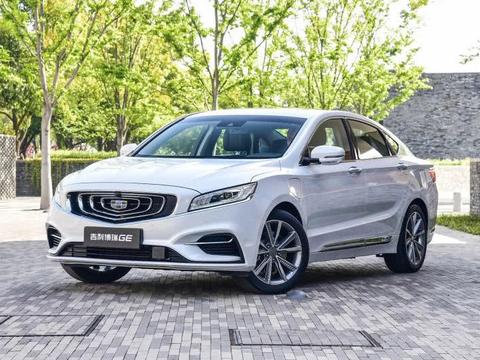 一箱油能跑1200km国产轿车，售价比雅阁还高，网友：吉利疯了！