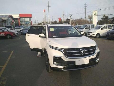 宝骏530车主谈1000公里的用车感受，平均油耗5.1L，优缺点明显