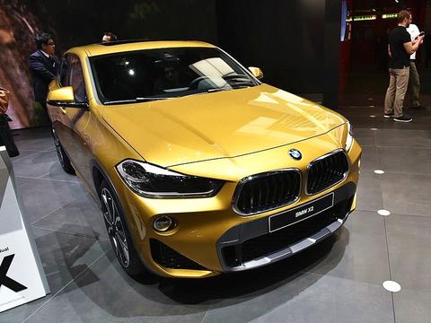 宝马豁出去了，推出最小SUV，比奔驰GLA还小，网友：不如领克01