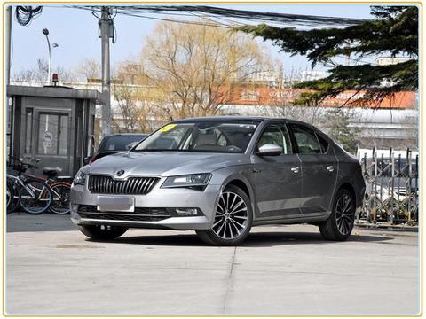 最良心的德系车！车长近4米9比雅阁漂亮，标配ESP油耗5.6仅11万