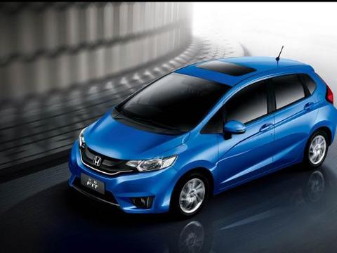 本田锋范外观漂亮，线条美，还有那侧45度