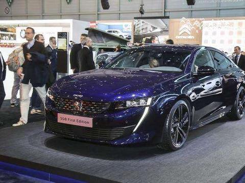 标致终于发飙了! 推新车颜值完虐CC, 自带无边框车门, 仅16万