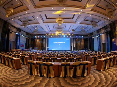 以“退”求突破，以“进”谋变革!