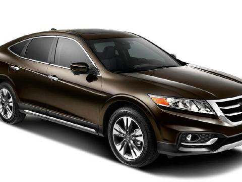 本田进口歌诗图针对喜欢实用的空间，外形运动，多功能型轿车