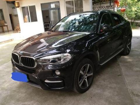 小伙租辆宝马X6回农村老家，邻居们看到车后说出了真心话