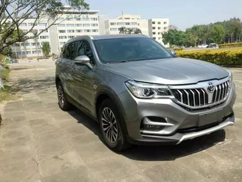 国产低配版宝马X1，不到9万的价格25万的享受，配1.5T还买啥奇骏