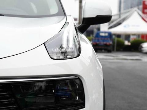 刚提途观后悔，这车比路虎都漂亮，长相酷似保时捷，仅十几万