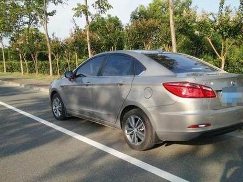 长安逸动二代作为家轿的不二选择！既好看又实用，动力强，仅7万