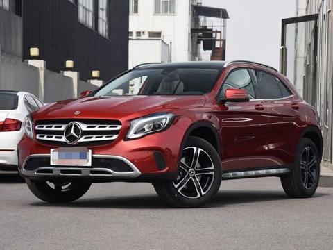 奔驰终于坐不住了！GLA为夺市场再降6万，颜值完爆Q3现仅售21万