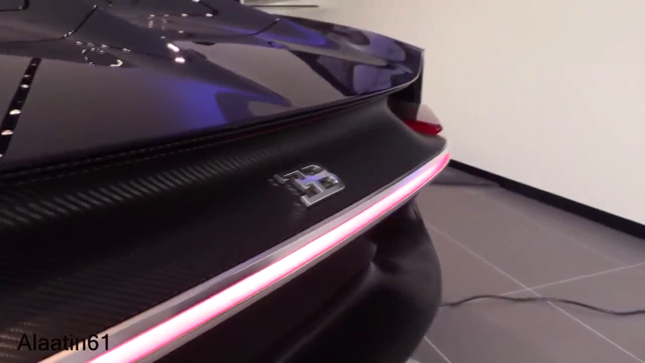 买超级跑车送了一双皮鞋，感受一下什么才叫高端大气！