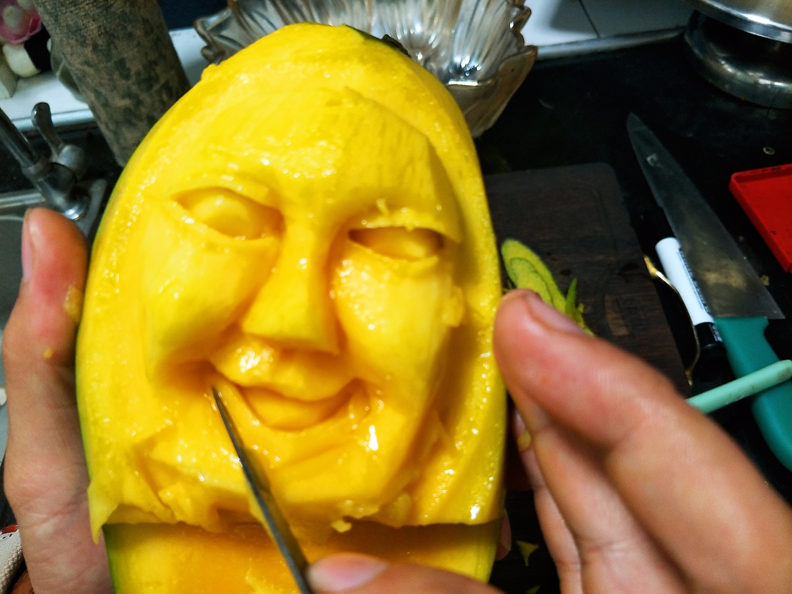 水果雕刻作品分享，网友：“这是些有灵魂的水果”！