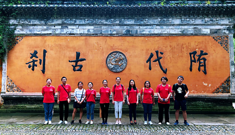 北大团队参访浙江古寺，点赞浙佛教文化博大精深