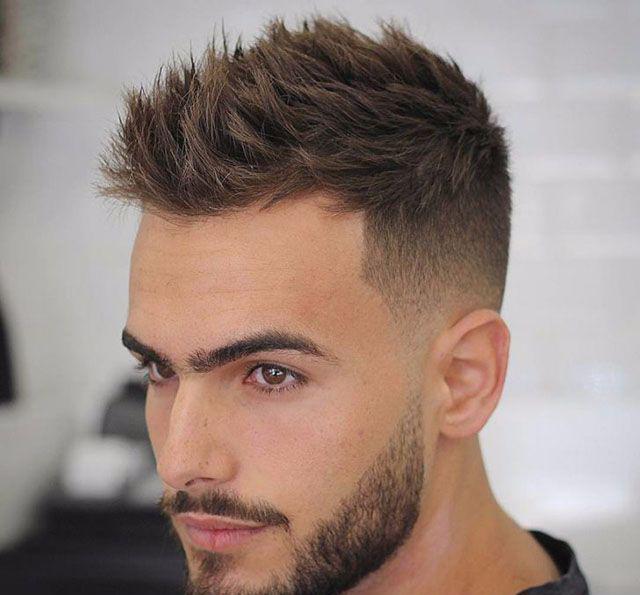 男士发型3:男生短发造型的种类不少,这款簇状刺头发很是不错,容易打理