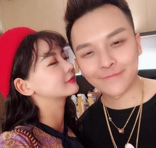 韩安冉以前图片