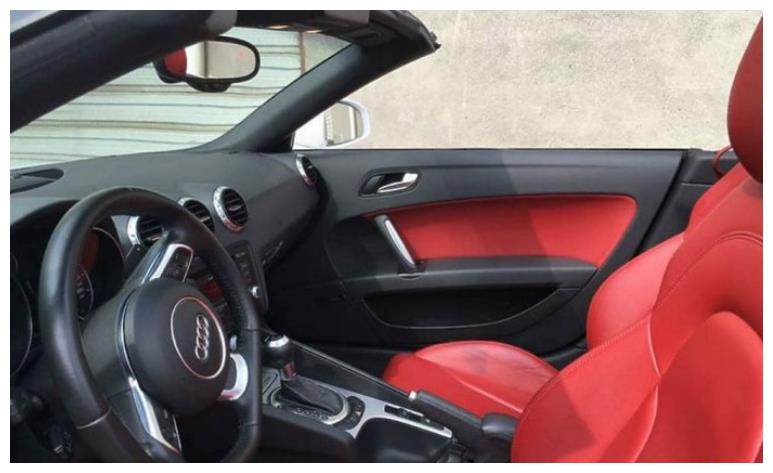 登陆价是64万元，如今只需求20万元。我很自豪能去夜场看球。