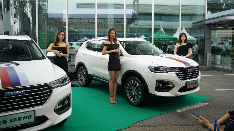 全新哈弗H6豪华型/超豪型:当品质已得到认可，为啥还要升级配置？