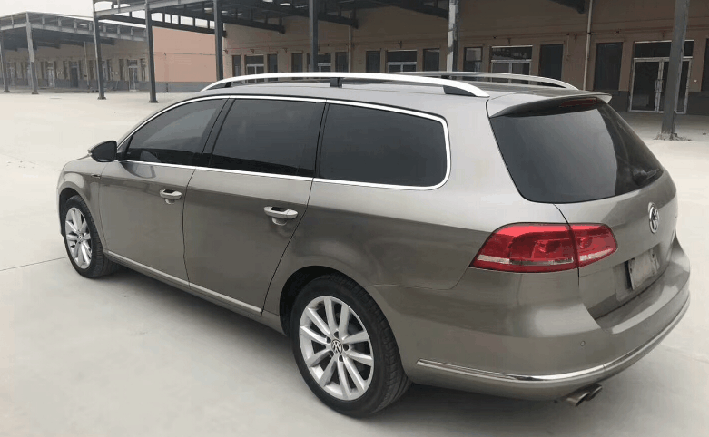 其实就是大众迈腾旅行版, 却有着不顺口的名字