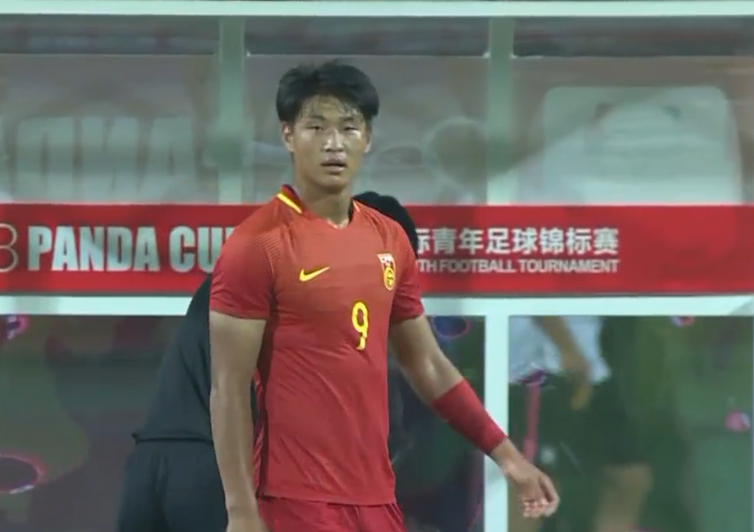 时隔8年中国足球再次创造一奇迹!谁能想到能打