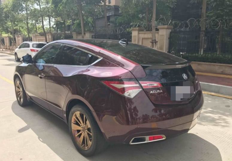 花26万买辆二手讴歌ZDX,车主:开在路上觉得很不好意思!