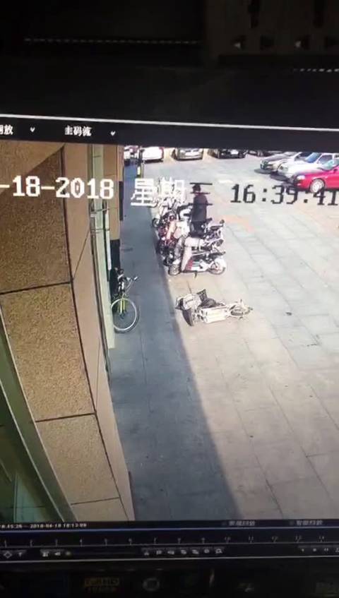 沧州微求助【寻电动车！】博友 ：本人于18号16:35分在要万润悦港城底...